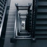 Новгородец чуть не убил подругу и наложил на себя руки