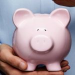 Так называют людей, желающих инвестировать деньги в производные инструменты, но не готовых нести серьезный риск. Аксиома фондового рынка такова, что доходность в прошлом не гарантирует профит в будущем.