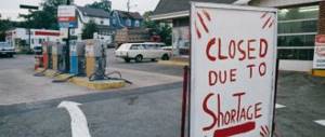 A closed gas station in the United States during the 1973 crisis